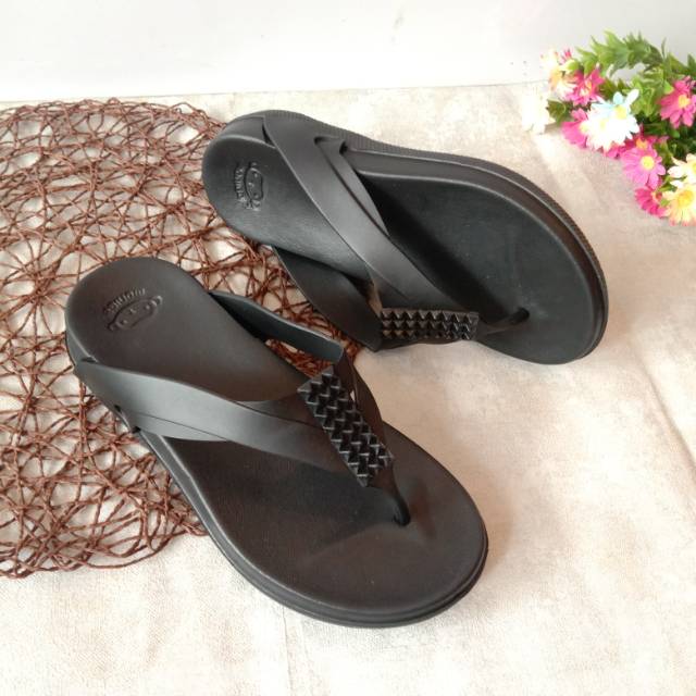 Sandal Jepit Wedges Wanita - Moniga 6.8
