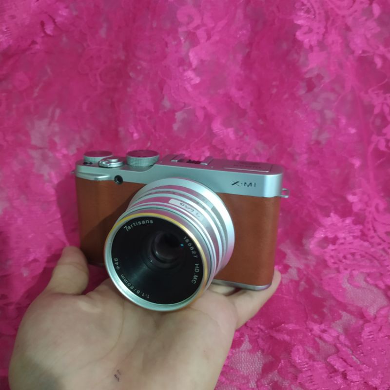 FUJIFILM XM1 Lensa Fix 7artisans 25mm F1,8 Kamera Mirrorless -Paket Bokeh - Garansi