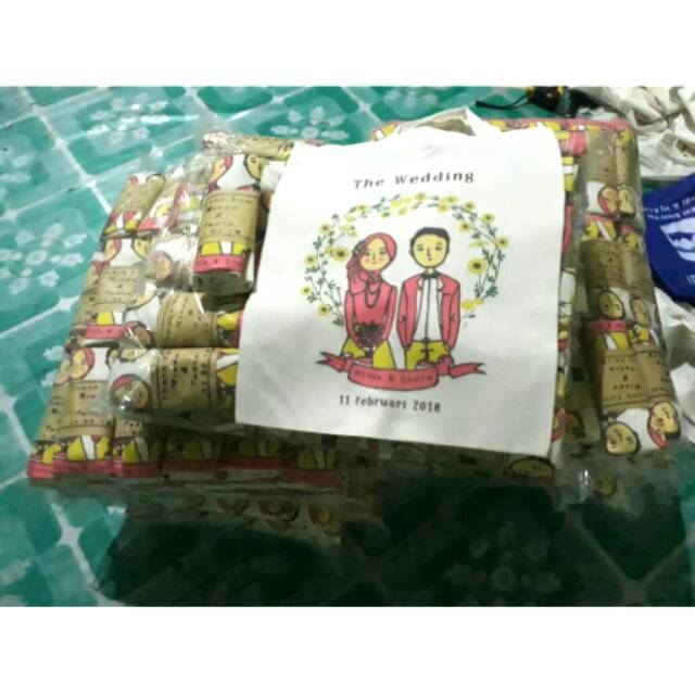 

Tas souvenir pernikahan / tas blacu / totebag / tas souvenir