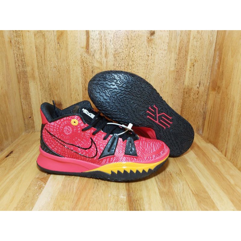 sepatu basket kyrie 7 red black