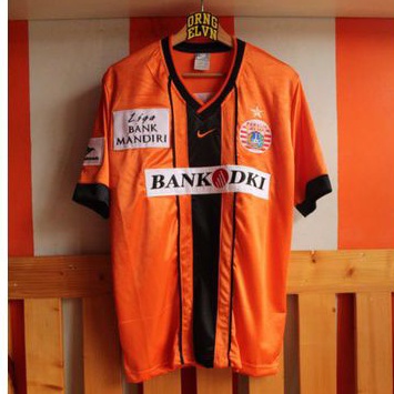 Jersey Bola Persija Retro Home 2001/02 (Reproduksi)
