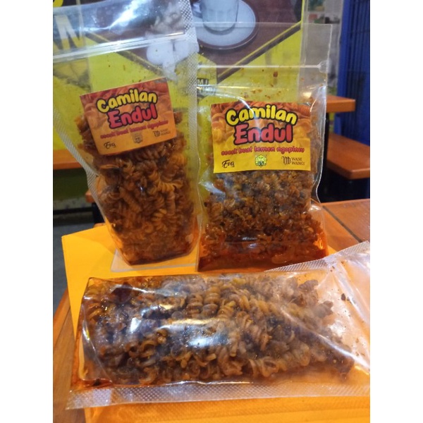 

aneka camilan pedas dan ori
