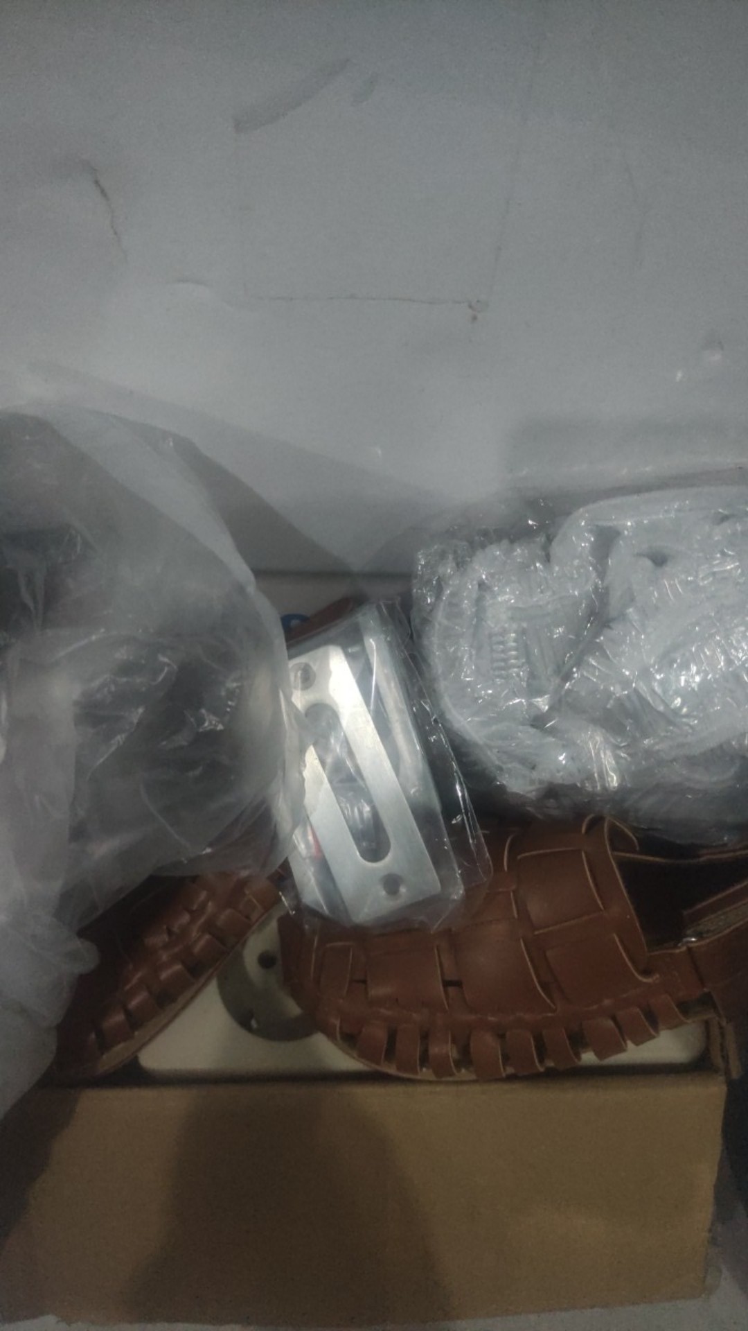 Rambuncis / Kunci Jendela Stainless