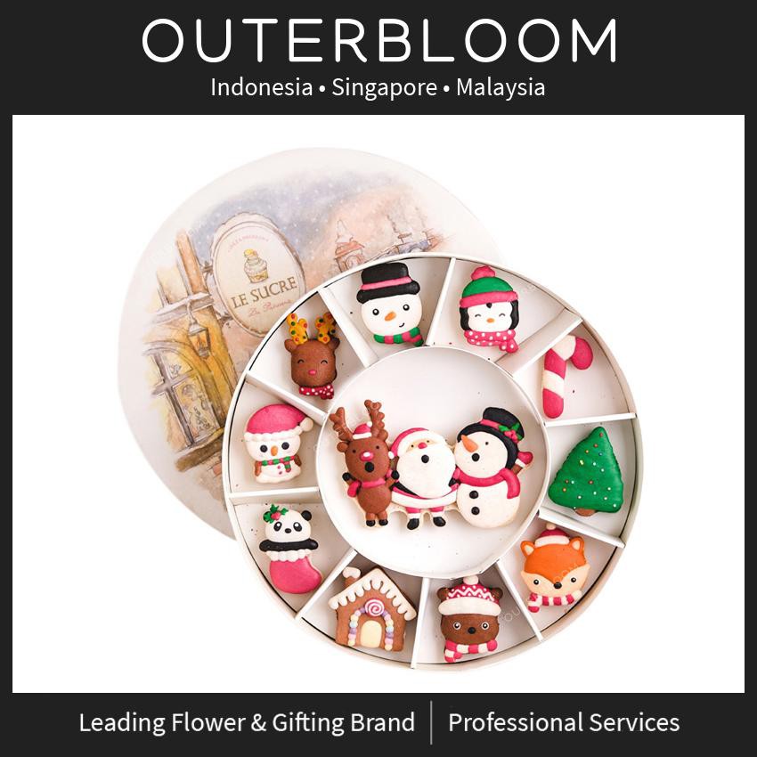 

Christmas Cake Box - Le Sucre Christmas Santa Choir Circle Box