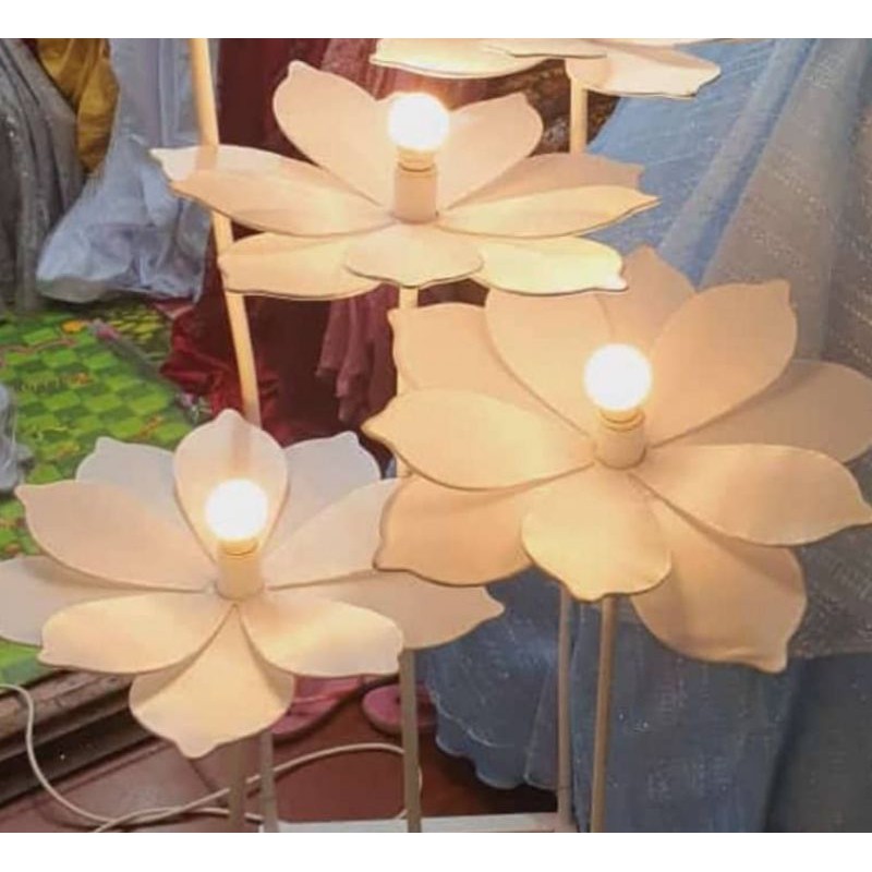 Kap Lampu Dekorasi Pernikahan