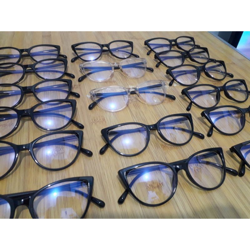 kacamata model cat eye