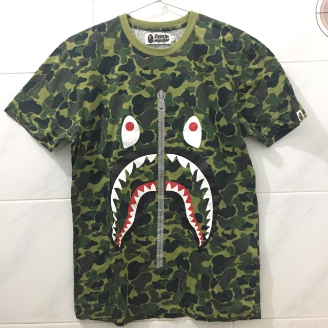 Atasan kaos pria A Bathing Ape second / preloved / bekas