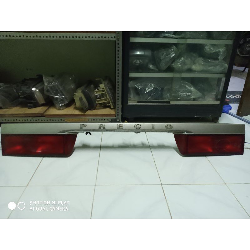 REFLEKTOR BAGASI KIA PREGIO