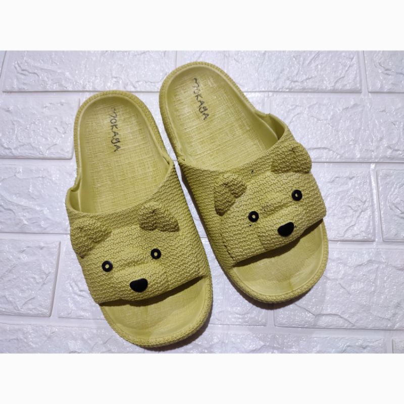 sandal slop wanita dewasa model bear full karet