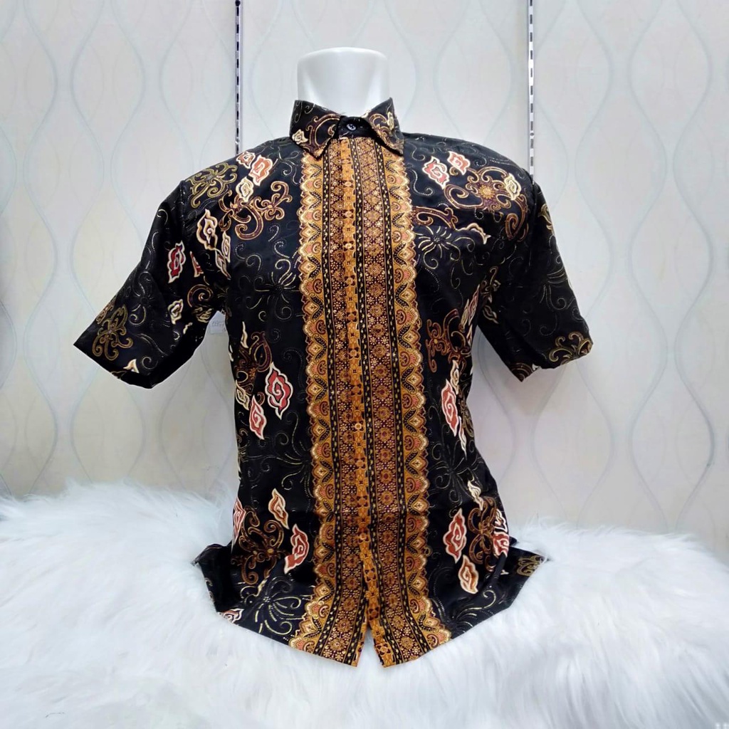 Kemeja Pendek Batik Pria Hitam Fashion.