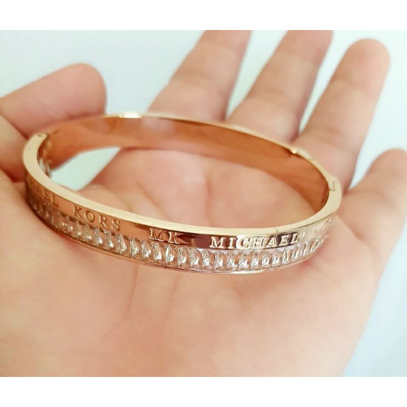 gelang titanium wanita model terbaru