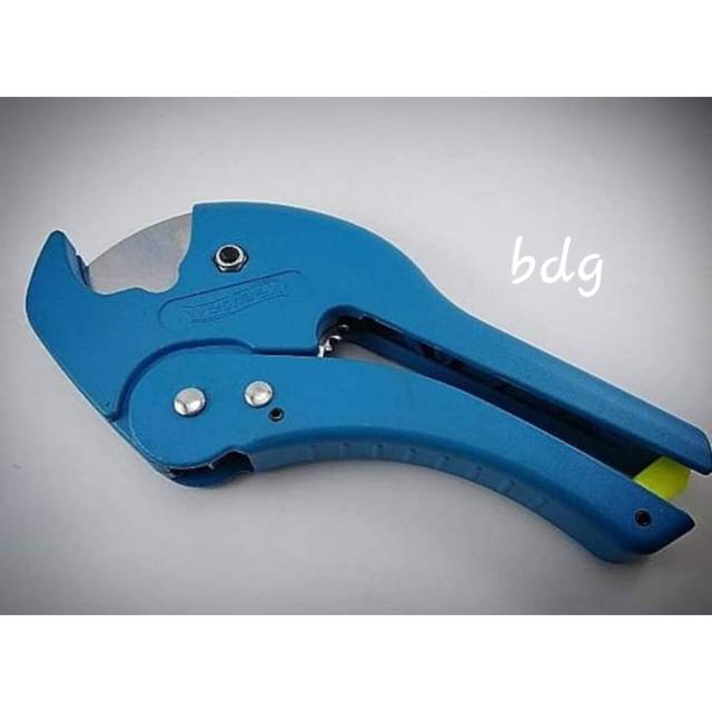 

Gunting Pipa besar