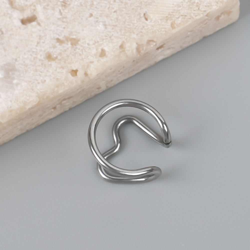 Anting Klip Tulang Telinga Bentuk Hati Ganda Warna Silver Gaya Korea Untuk Wanita