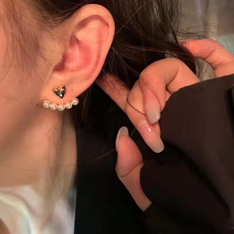 Anting stud 925 silver needle Bentuk Empat Cakar Hati Aksen Mutiara Berlian Imitasi Gaya Korea Untuk Wanita