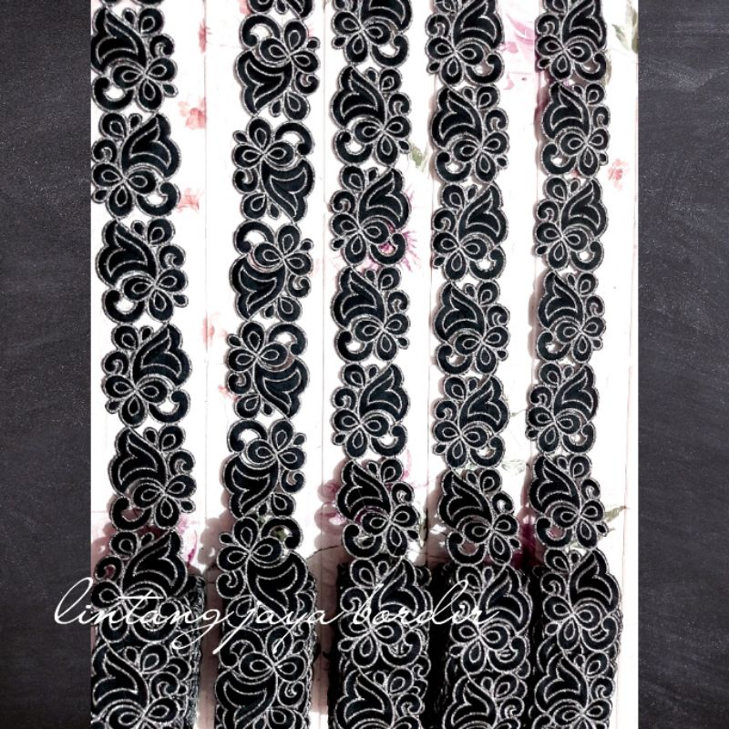 renda bordir aplikasi/ renda roll bunga spatu