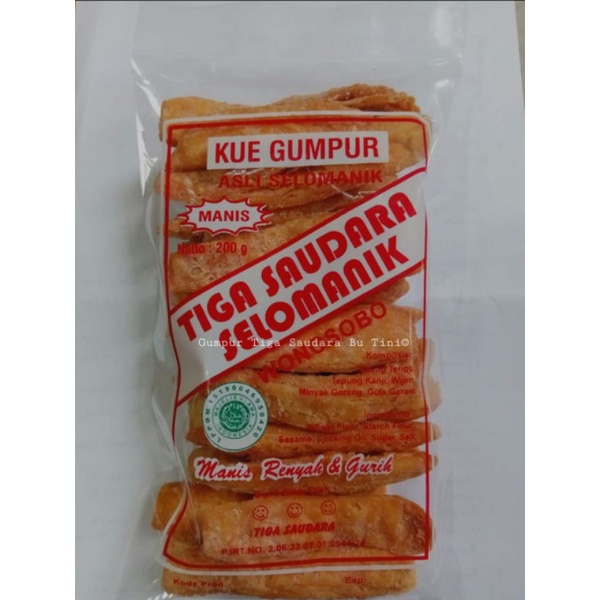 

Kue Gumpur Tiga Saudara Selomanik