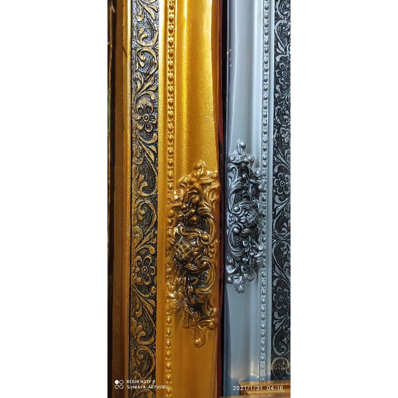 pigura kayu ukir sanjaya