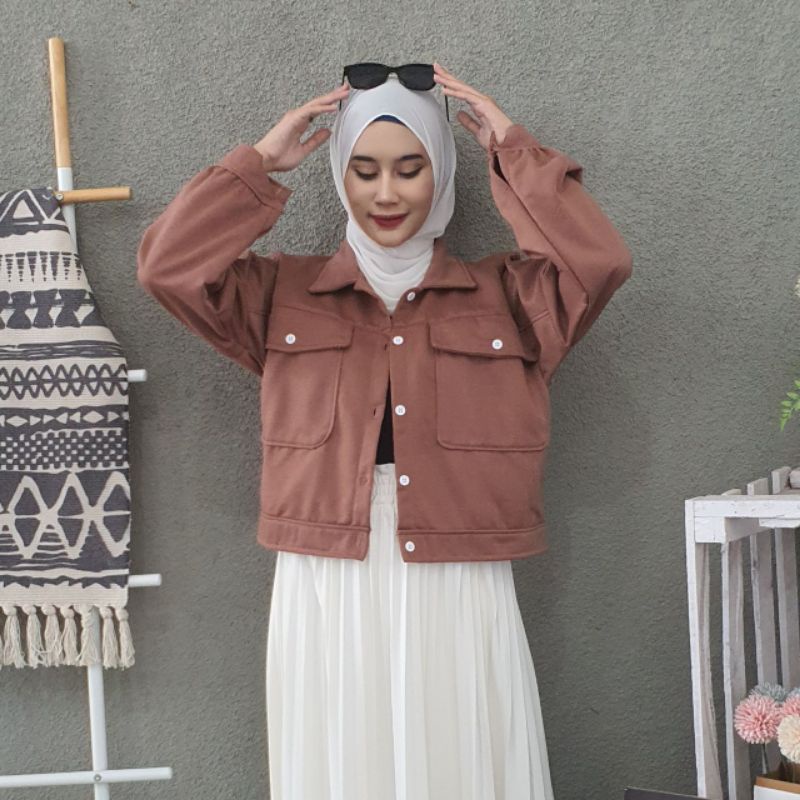 JAKET WANITA AUSY CROP KOREAN KEKINIAN