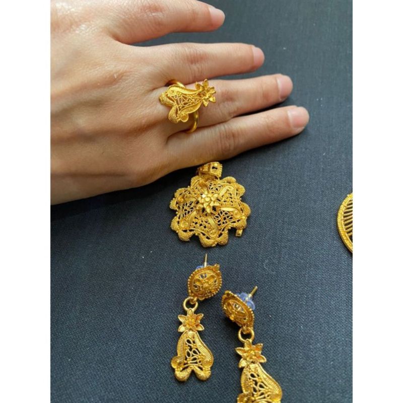 set perhiasan Dubai india lapis emas