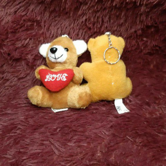 Gantungan kunci Teddy Love