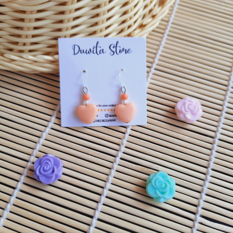 HANDMADE ANTING ANAK/DEWASA KAITAN PLASTIK MOTIF LOVE