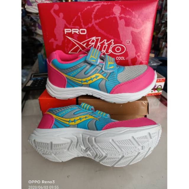 Sepatu anak altto exotic