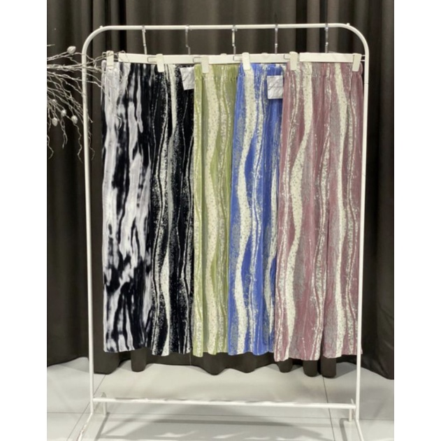 Celana Kulot Salur Abstrak vivorie