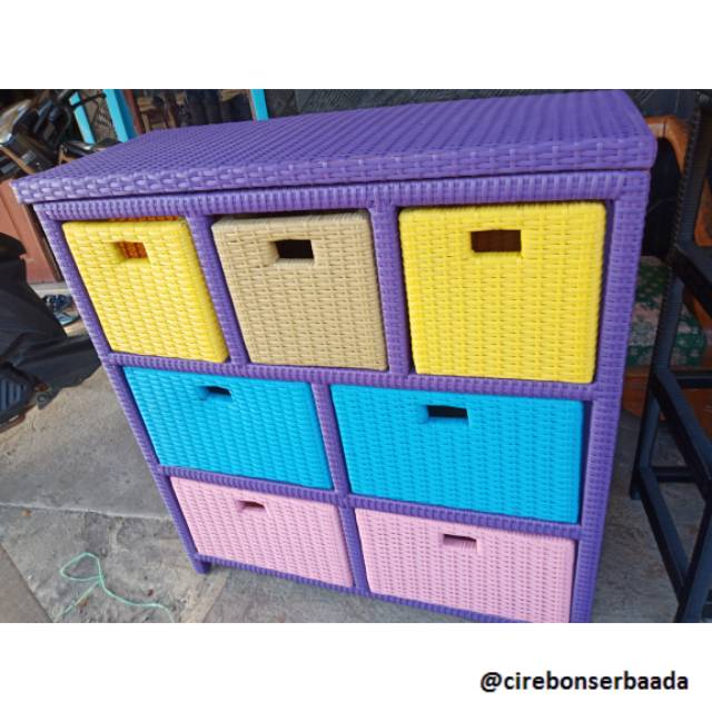 Lemari rotan sintetis rak rotan