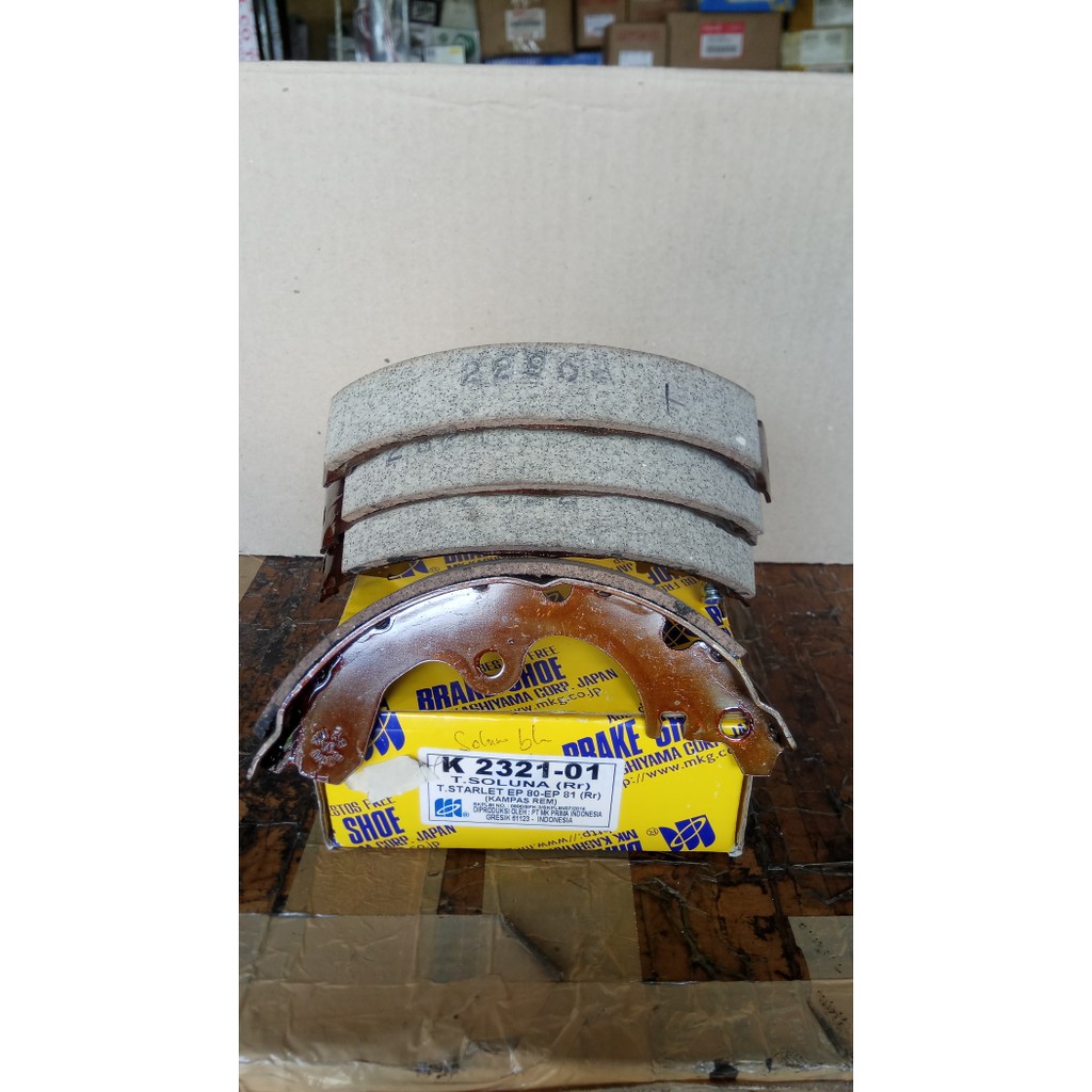 Kampas Rem Belakang Soluna