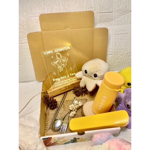 HAMPERS AKRILIK BONEKA GURITA VIRAL | SET MAKAN