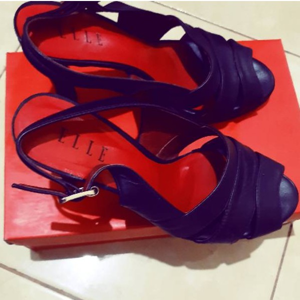 Preloved Sepatu highheels ELLE