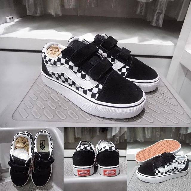 SEPATU ANAK VANS OLDSKOOL HITAM CATUR