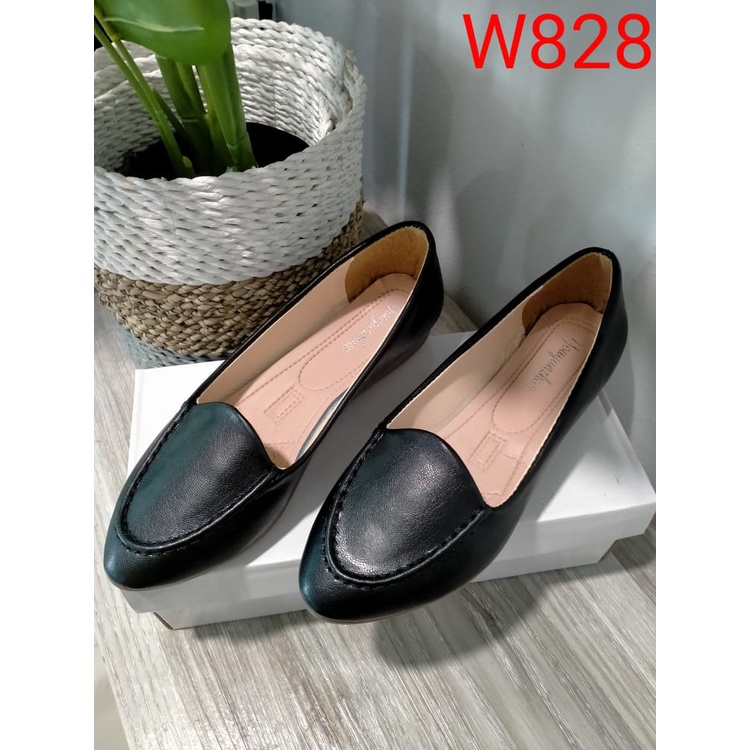 Flat shoes wanita W 828