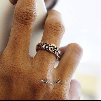 Cincin Cowok Titanium