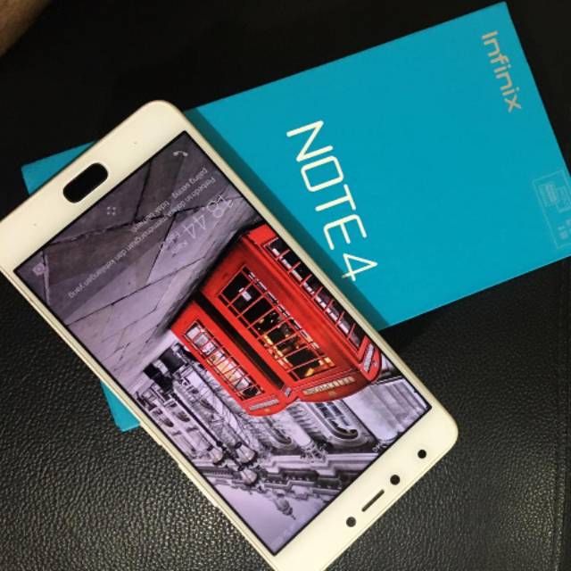 Infinix note 4 ram 3 rom 32 like new
