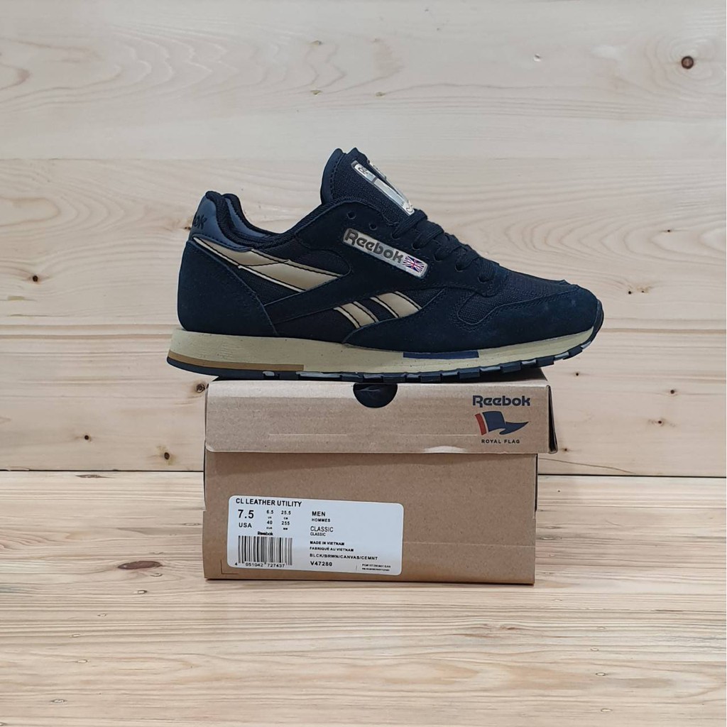 Sepatu Running Pria Reebok Clasic Utility Navy Made In Vietnam BNIB