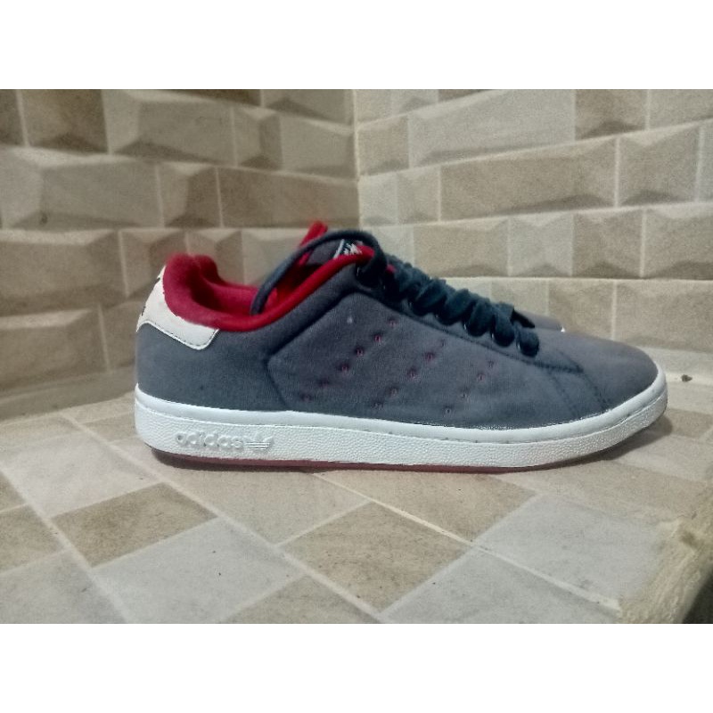 sepatu adidas stand smith
