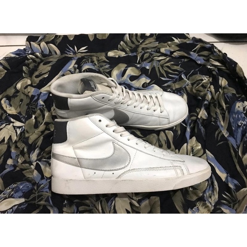 Nike SB Blazer Mid Retro White Black Second