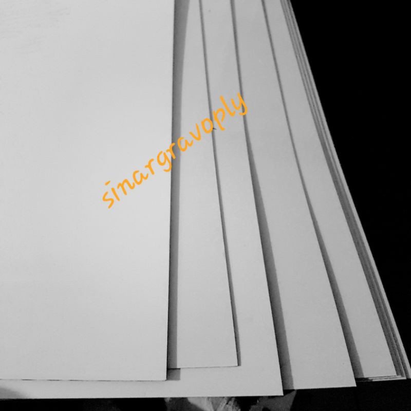 

gravoply putih teks hitam 120x60cm tebal 1.5ml untuk bahan gravir