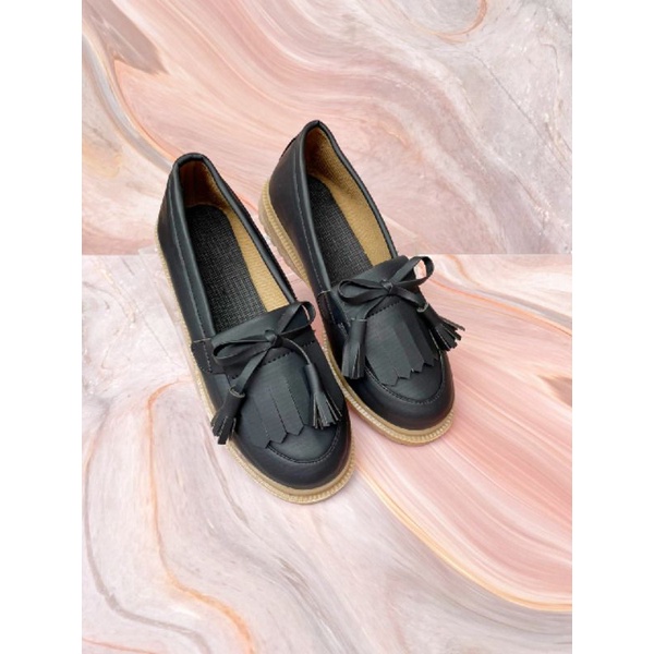 Sepatu Docmart Wanita Terbaru / sepatu Wanita Fashion Korea / Sepatu Kulit Wanita Hitam / Bisa Cod