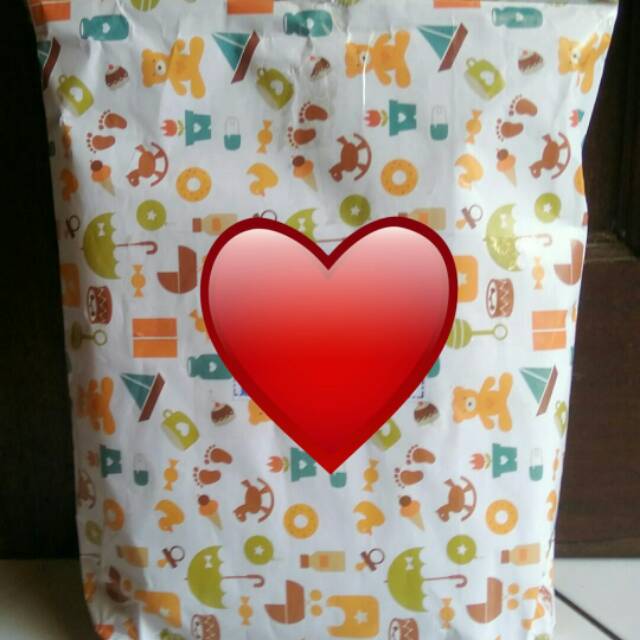 

Kado bayi (request packing kertas kado)
