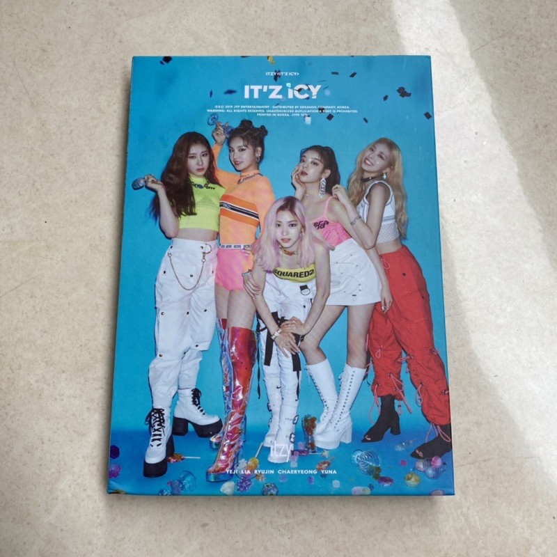 ITZY ALBUM IT’Z ICY “IT’Z” VER. UNSEALED (W/O POSTER + PO BENEFIT)