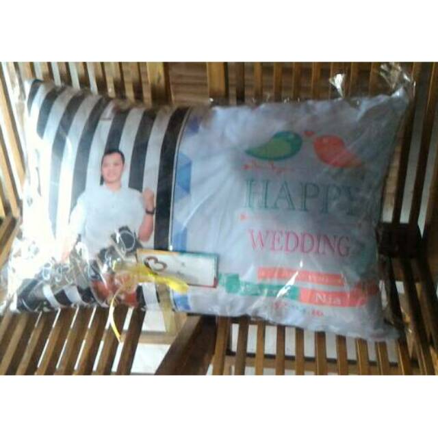 

Kado Anniversary Bisa isi Foto, nama dan tanggal anniversaryukuran : 40x30