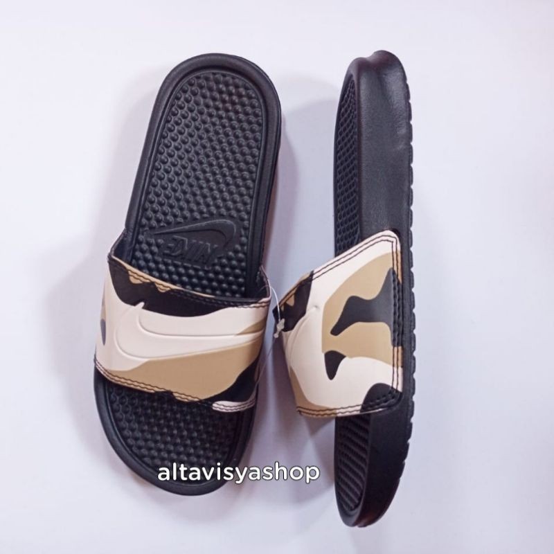 Sandal Slop Nike Benassi Swoosh pria & wanita-1
