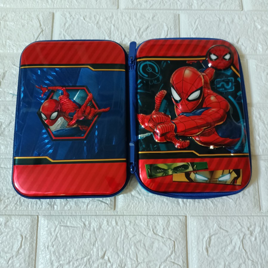 

TEMPAT PENSIL SPIDERMAN UK.24x17cm