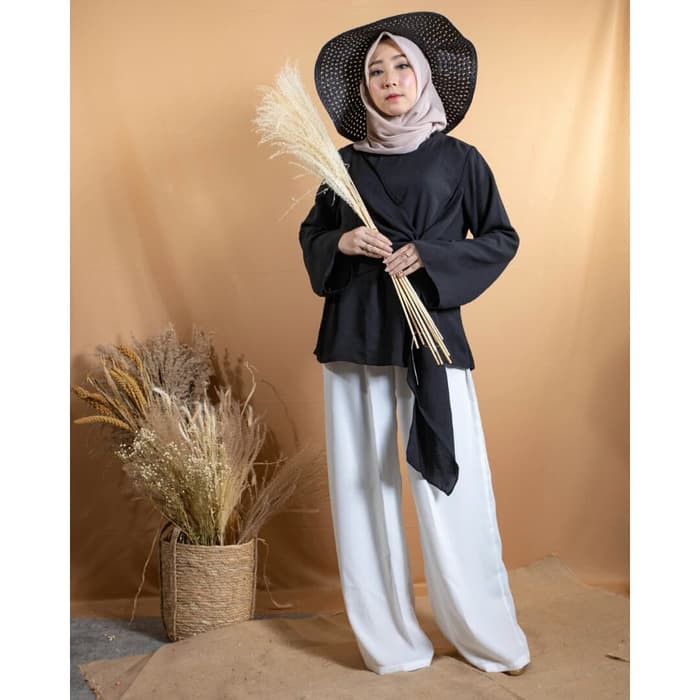 Atasan Muslim Wanita Covering Story Wisye Top - A Black