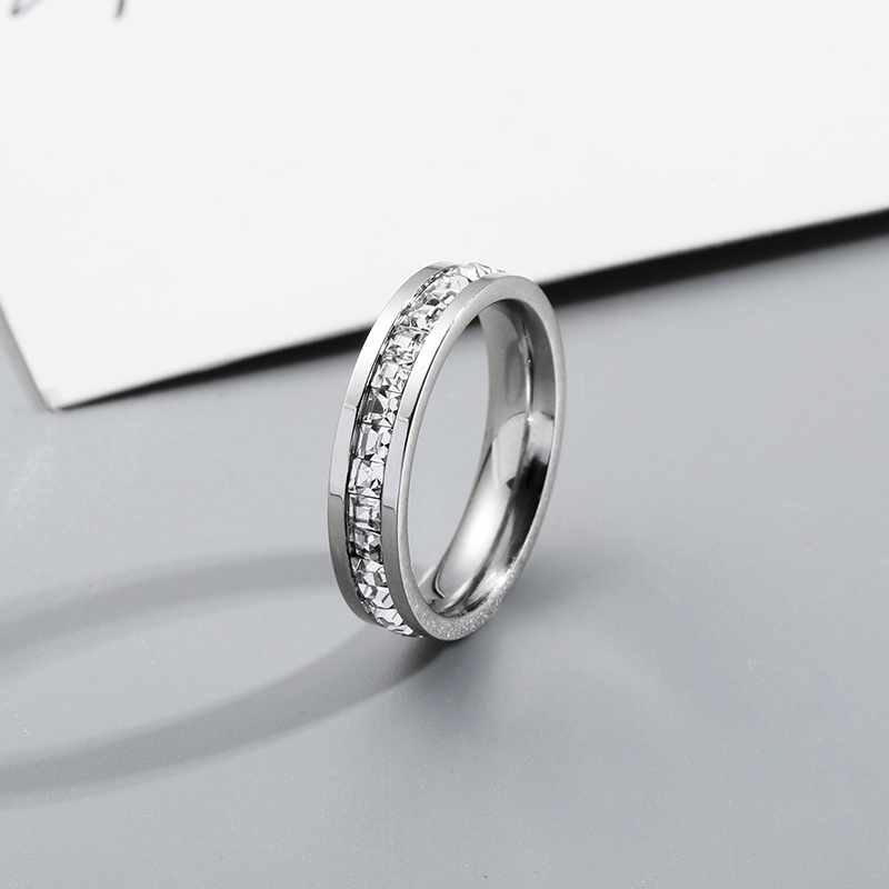 Coco Cincin Tunangan Gaya Hip Hop Korea Bahan Titanium Warna Silver Untuk Wanita