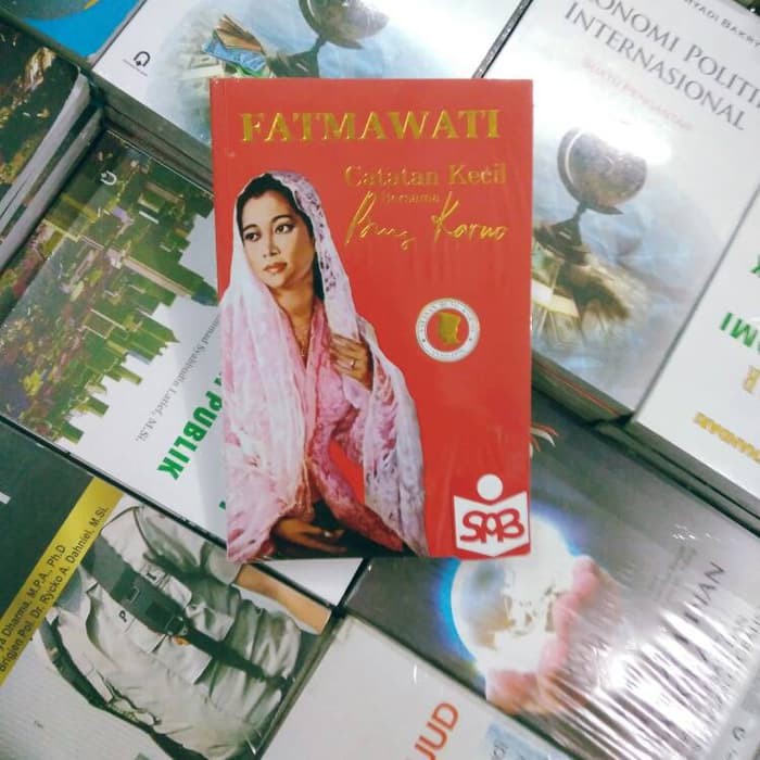 Catatan Kecil Bersama Bung Karno   Fatmawati Limited