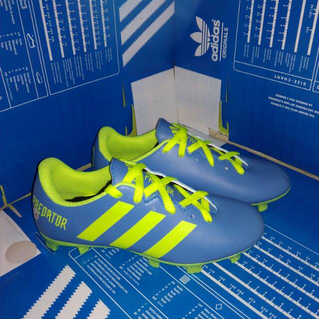Sepatu Bola Adidas yunior anak 33 sd 37