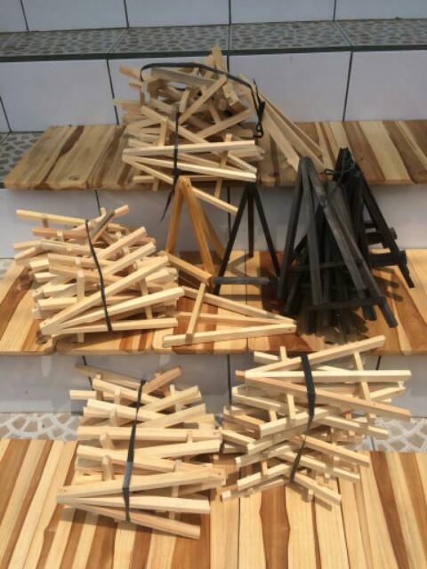 stand kayu 26x16  tripod kayu standing pigura frame souvenir jam kayu sandaran table hp